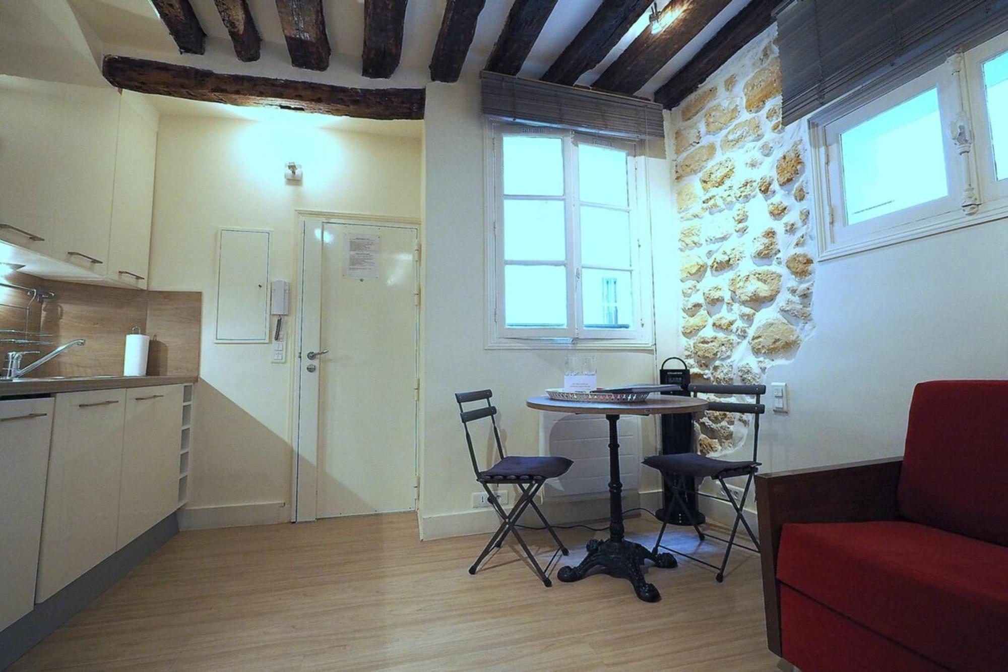Louvre Parisian Duplex Apartment Exterior photo