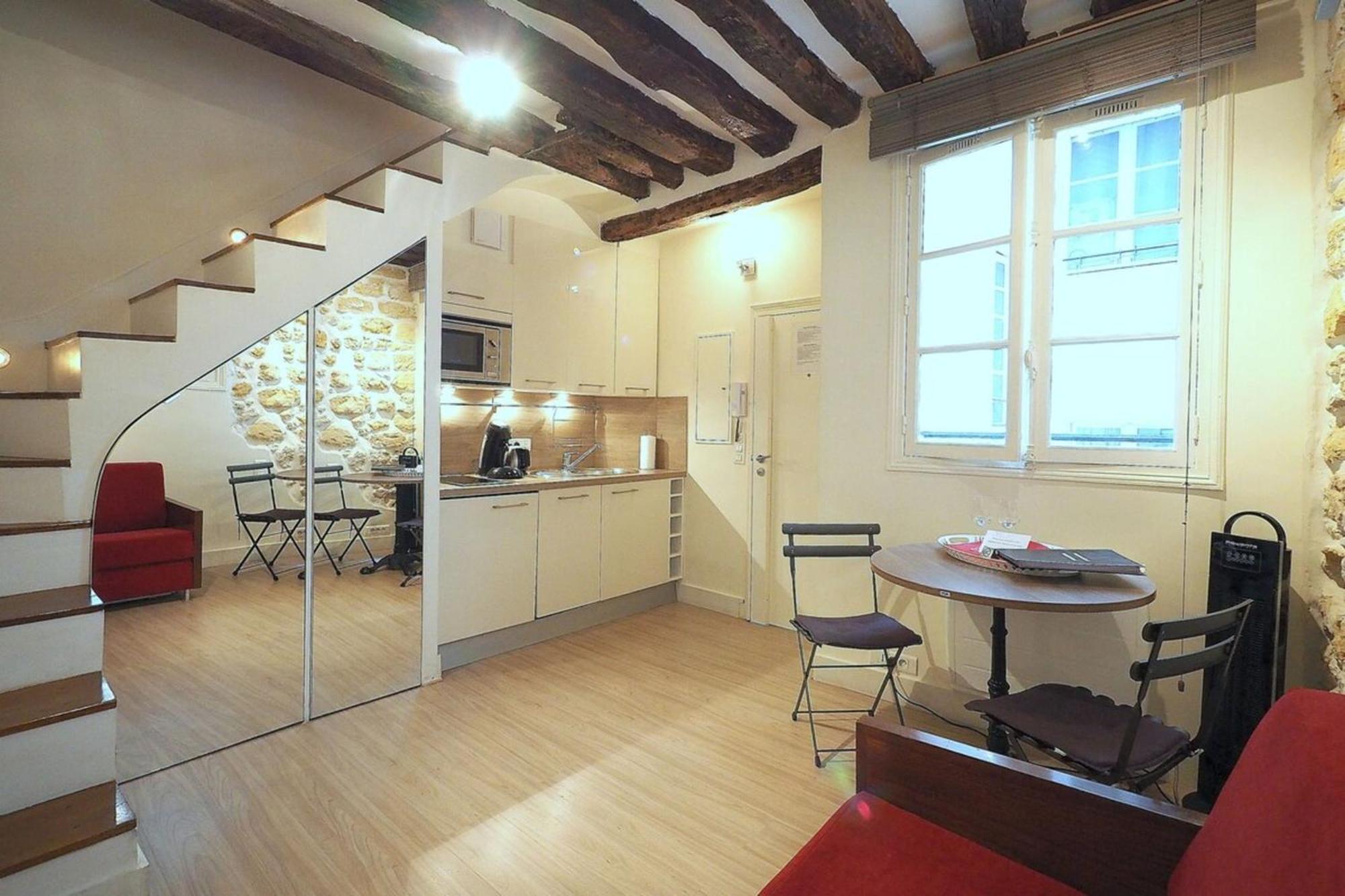 Louvre Parisian Duplex Apartment Exterior photo